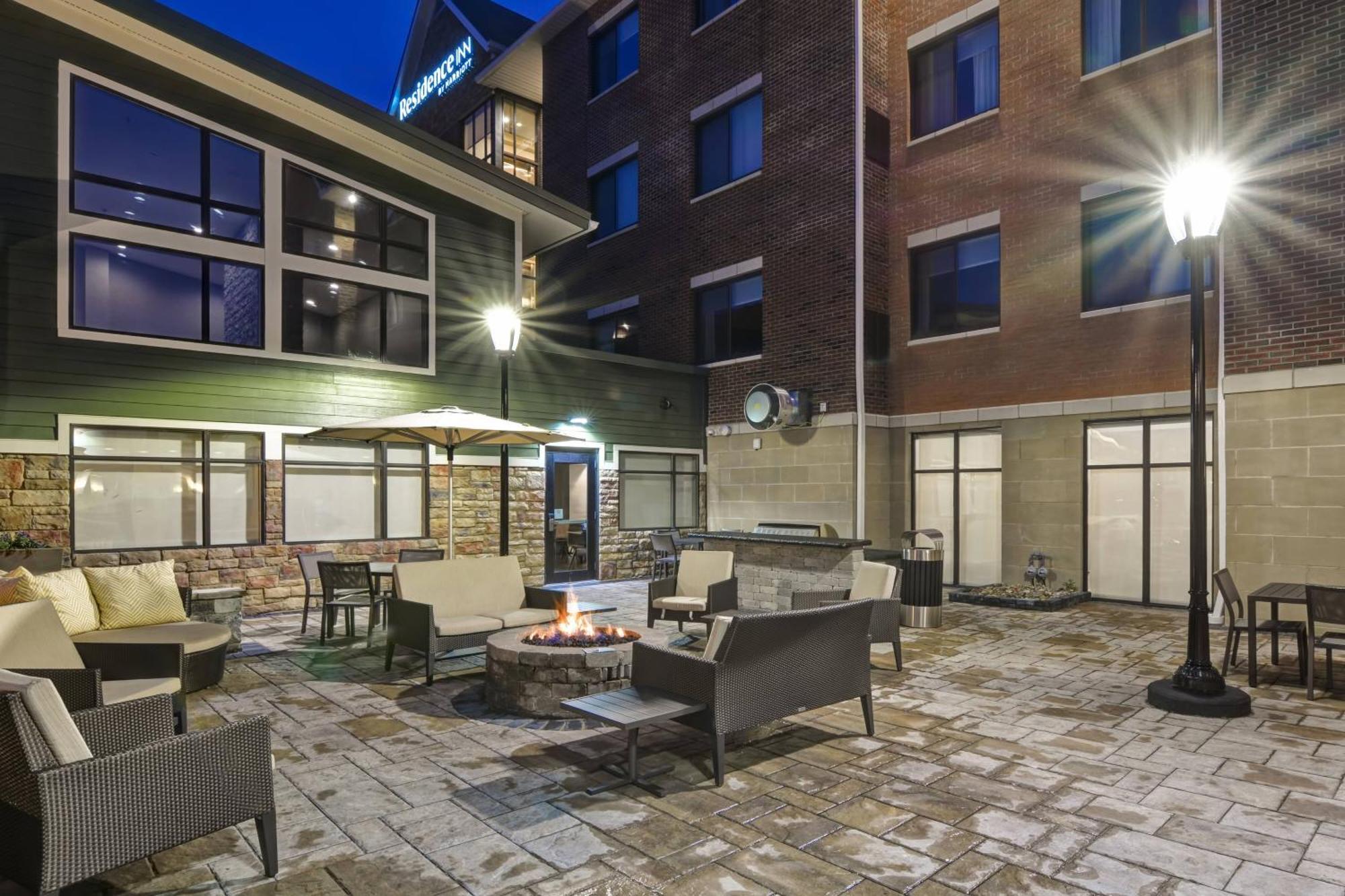 Residence Inn By Marriott Cleveland Airport/Middleburg Heights Eksteriør bilde